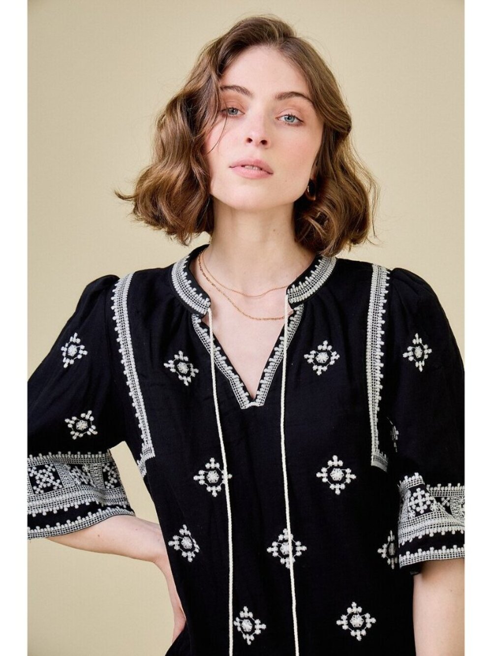 Anthropologie See U Soon Black Boho Embroidered Tribal Midi Dress Tassels Medium